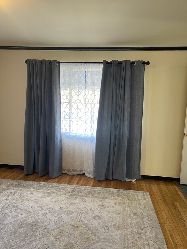 Foto del edificio - 1431 1/2 N Allen Ave