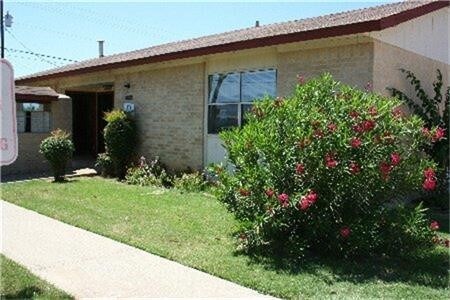 Foto del edificio - 2701 Zanderson Ave