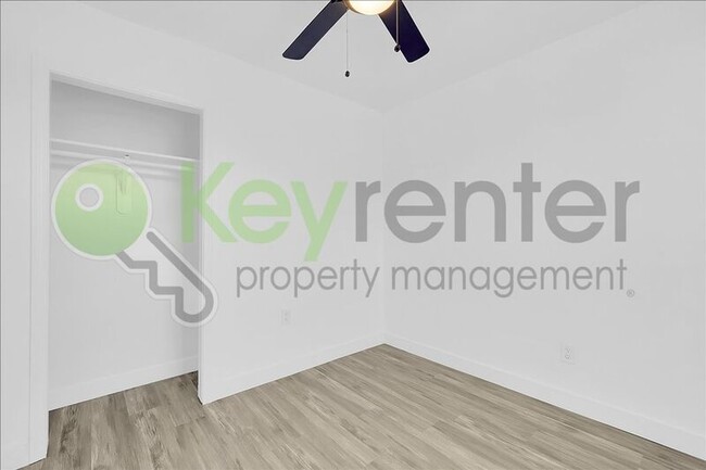 Foto del edificio - 3815 Magenta Aly