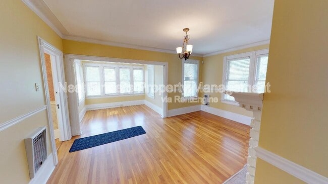 Building Photo - 2044 Forbes St