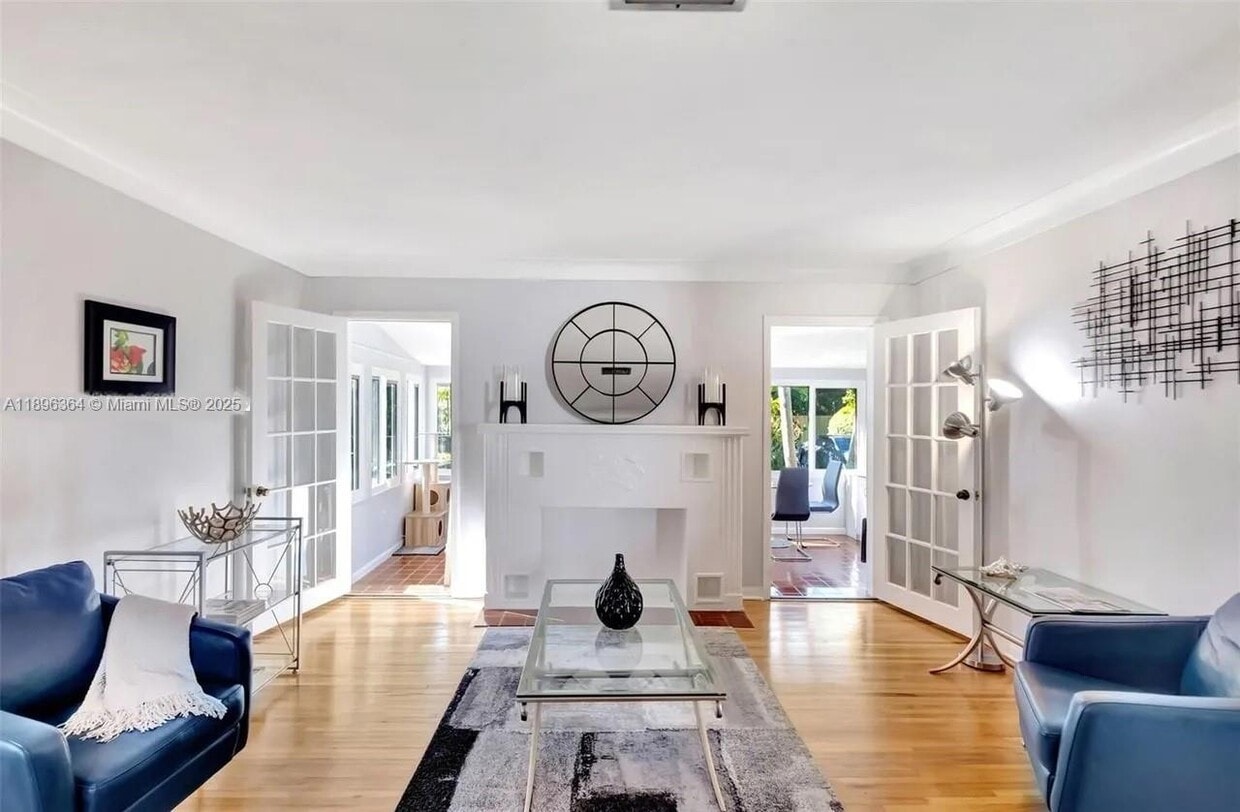 Foto del edificio - 258 NE 92nd St