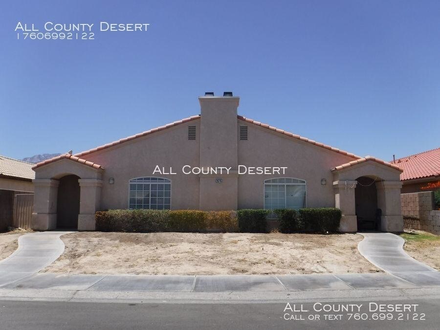 Foto principal - 3 bedroom in Cathedral City CA 92234