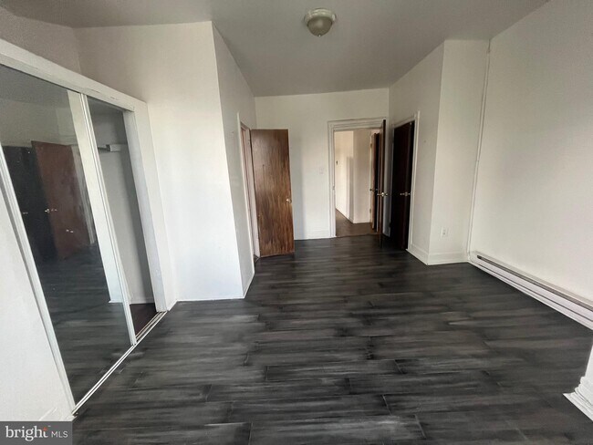 Foto del edificio - 5400 Catharine St