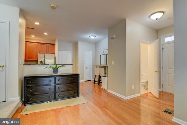 Foto del edificio - 43920 Hickory Corner Terrace