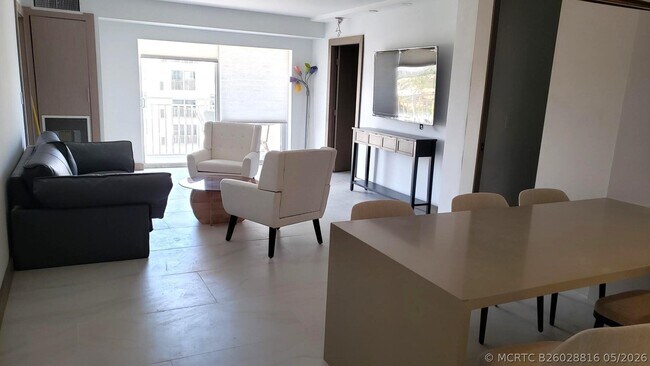 Foto del edificio - 4511 S Ocean Blvd
