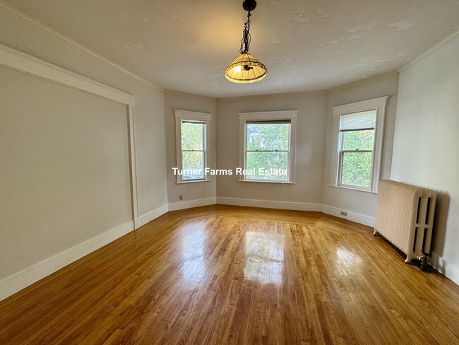 16 Chetwynd Rd