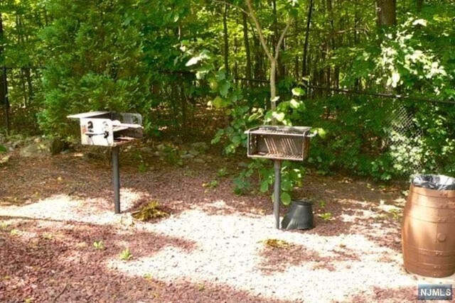 Foto del edificio - 6303 Richmond Rd