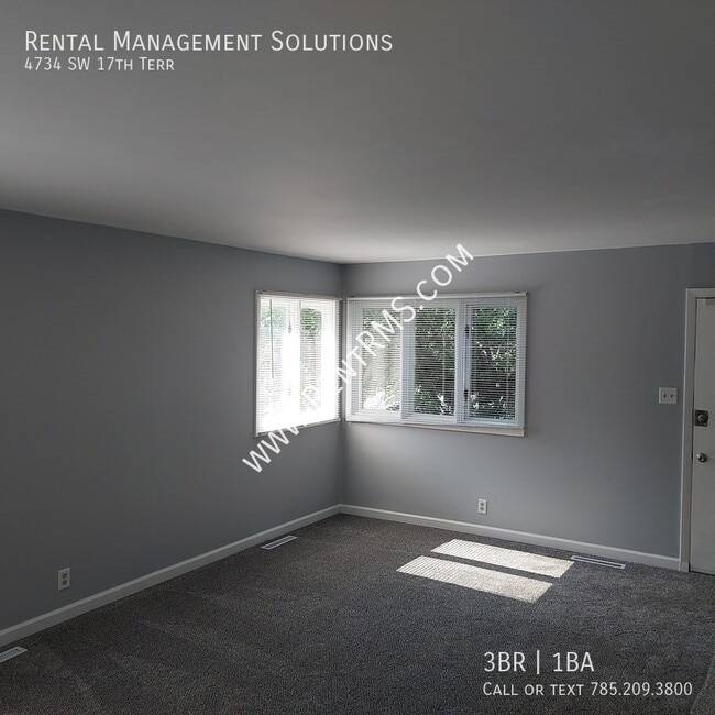 Building Photo - 4734 SW 17th Terrace