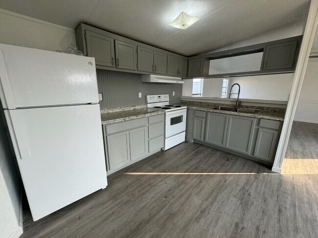 Foto del edificio - 2432 W Austin St