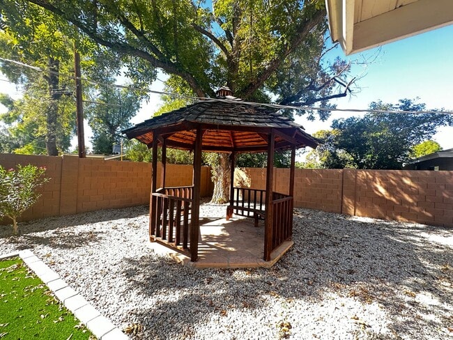 Photo - 3 Bedroom Home Ready for move in!