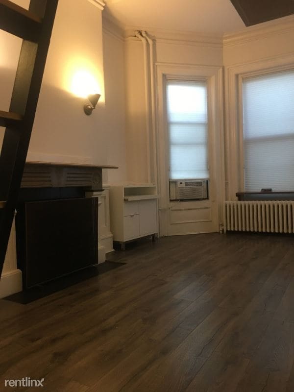 Building Photo - 364 Marlborough St