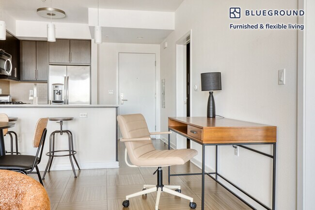 Foto del edificio - 13488 Maxella Ave