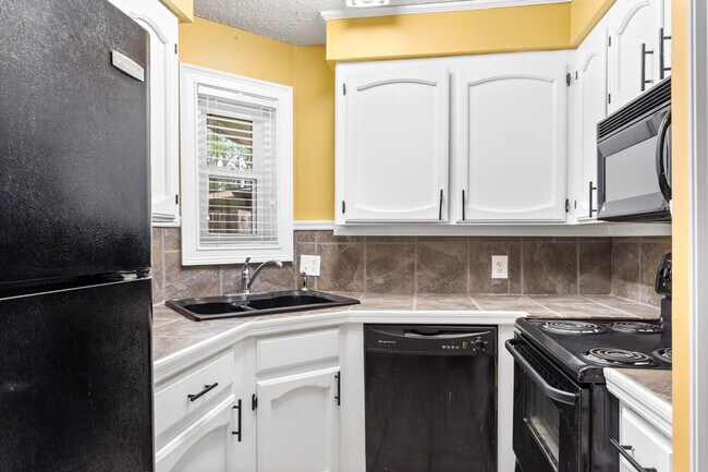 Foto del edificio - 14453 Beau Jon Ave