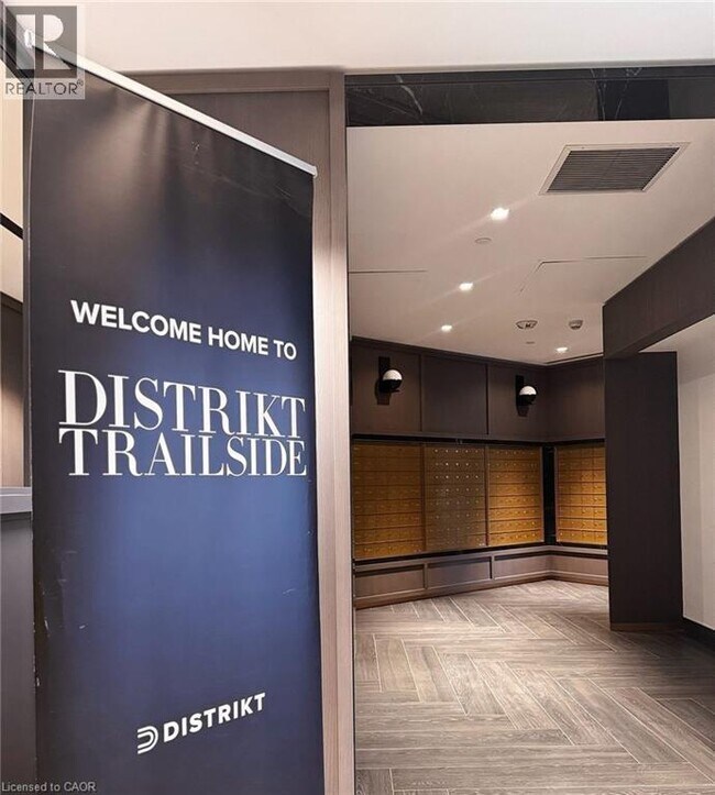 Building Photo - 395 Dundas St W