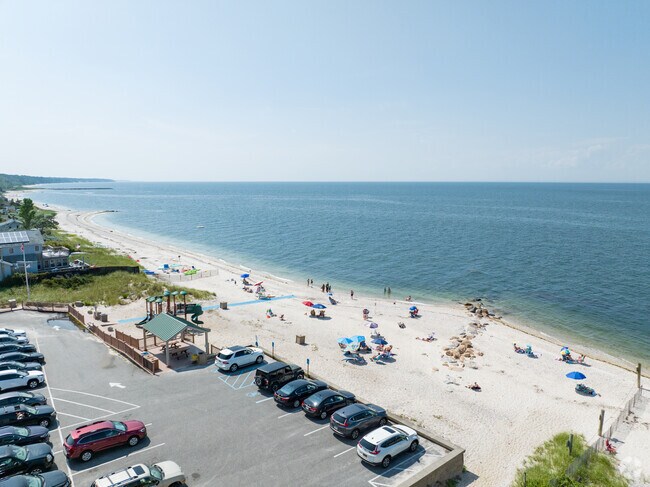 Wading River Beach is an excellent beach option on the north shore of Manorville.