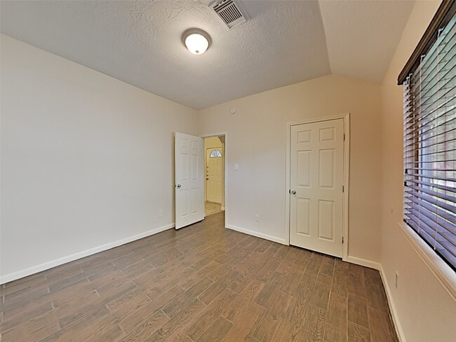 Building Photo - 3618 Cross Green Ln