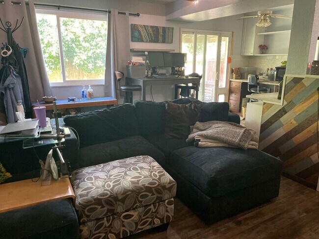 Photo - $500 Move in incentive! Cozy 2 bedroom/2ba... Townhome