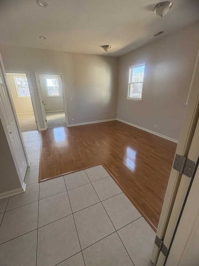 Foto del edificio - 2733 N Marmora Ave