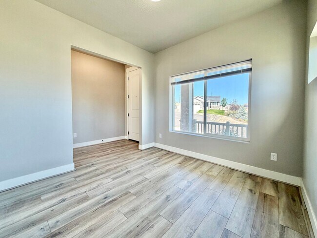 Foto del edificio - 673 W Beth Cir