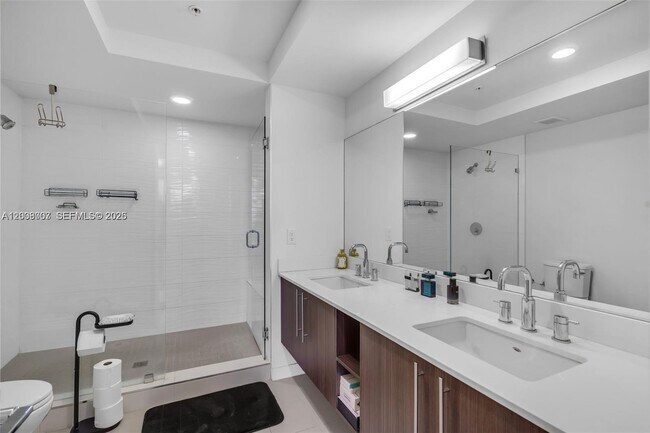 Foto del edificio - 7825 NW 107th Ave