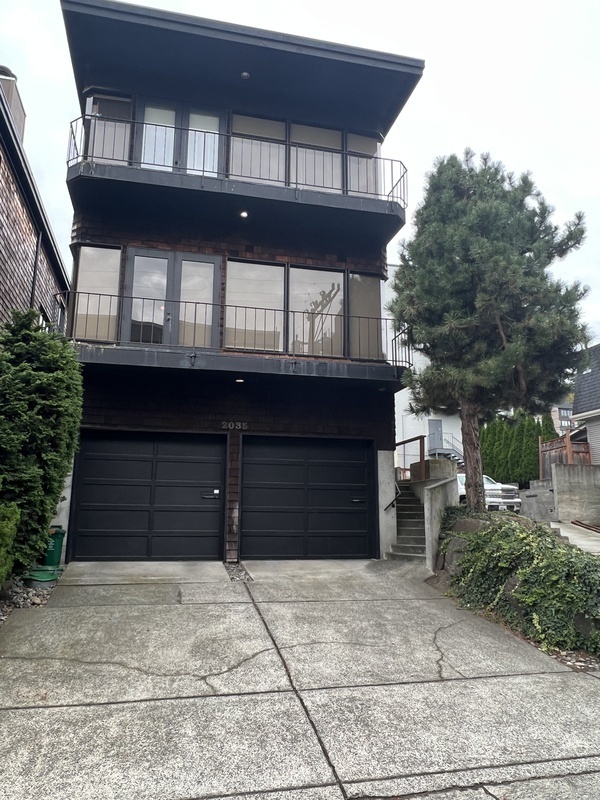 Primary Photo - 2035 Waverly Pl N
