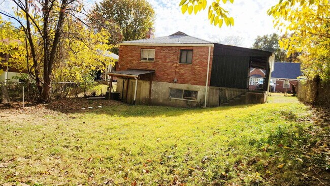 Building Photo - Delightful 3-Bedroom, 2-Bath Haven in St. ...