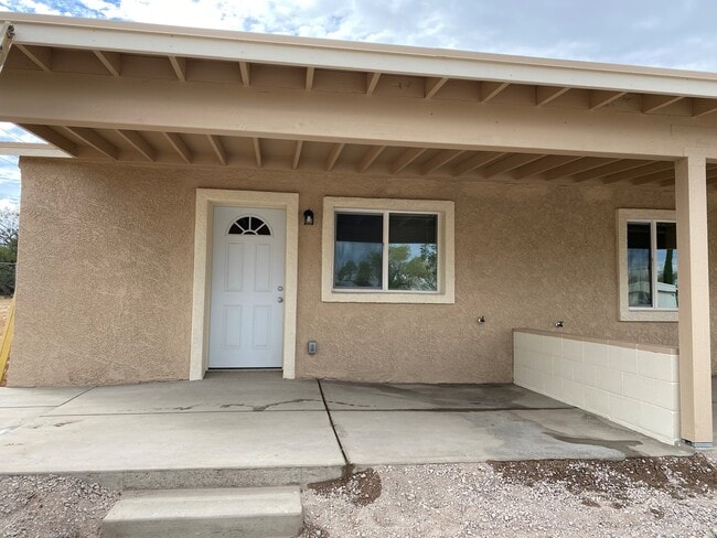 Building Photo - 1001 Elledge Dr