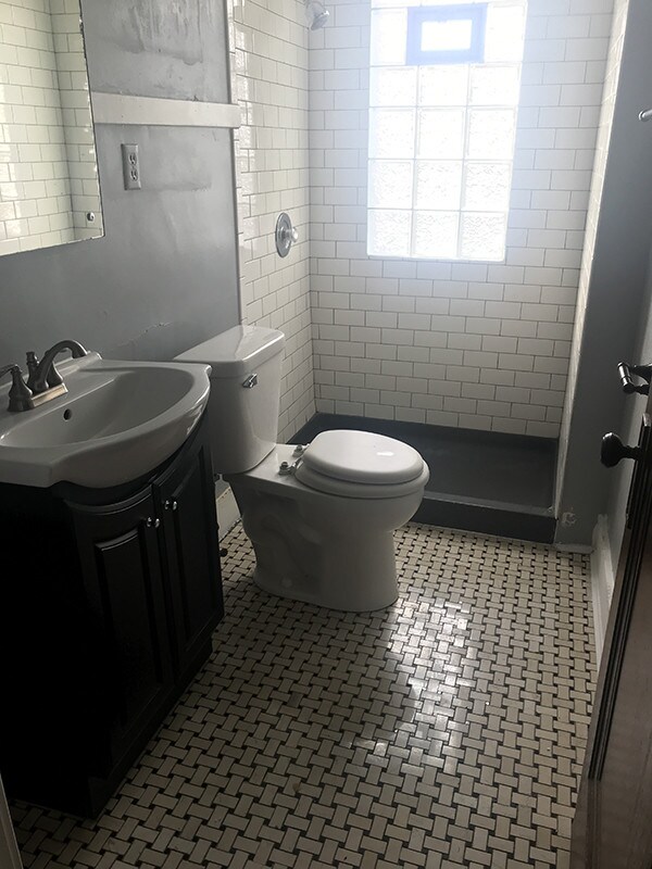 Foto del edificio - 2949 N Sherman Blvd
