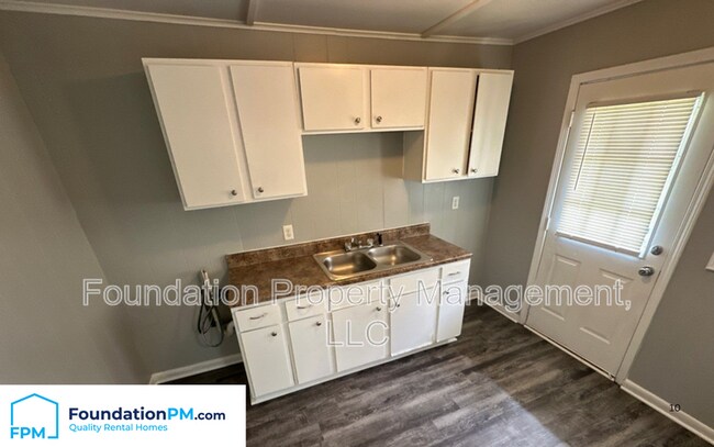 Foto del edificio - 2347 Imogene St