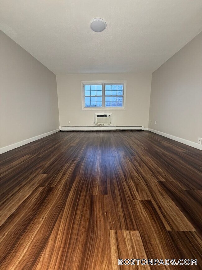 Foto del edificio - 345 Hildreth St