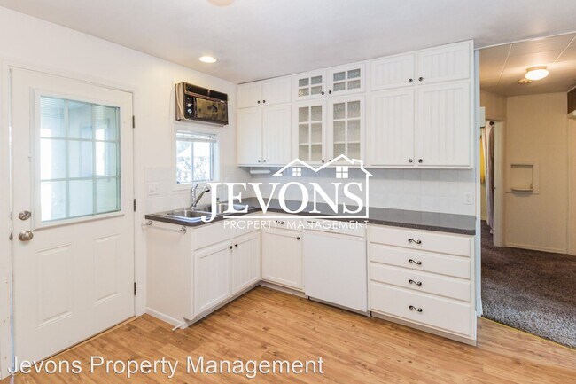 Building Photo - 2 br, 1 bath House - 913 N 16th Ave