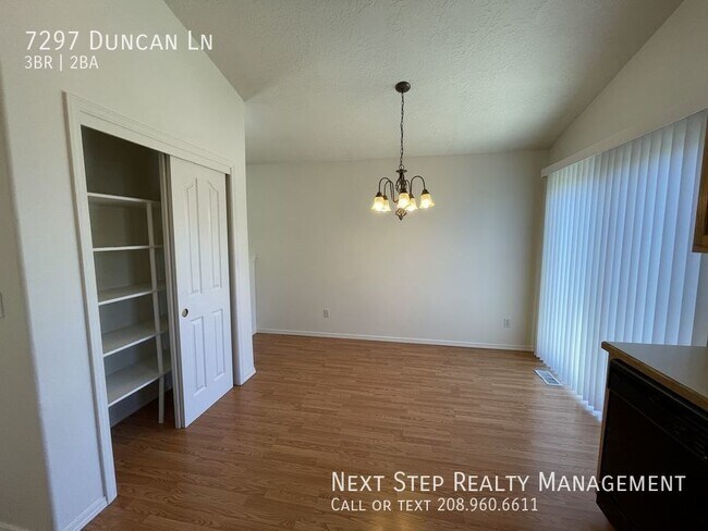 Foto del edificio - 3 Bed 2 Bath