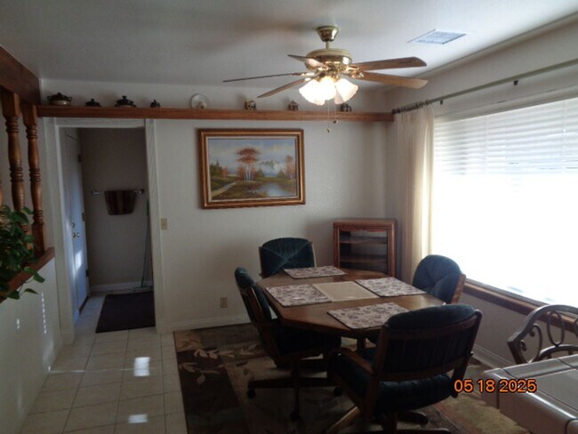 Foto del edificio - Custom Home in Quartz Hill on a Large Lot