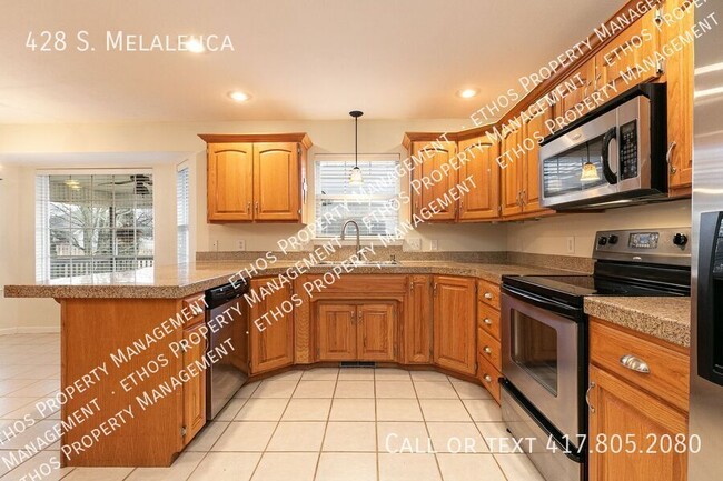 Foto del edificio - 3 Bedroom / 2 Bath East Springfield Area