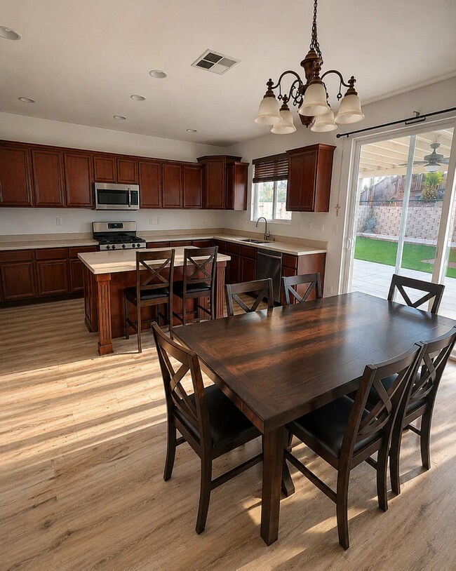 Building Photo - 15188 Riverview Ln
