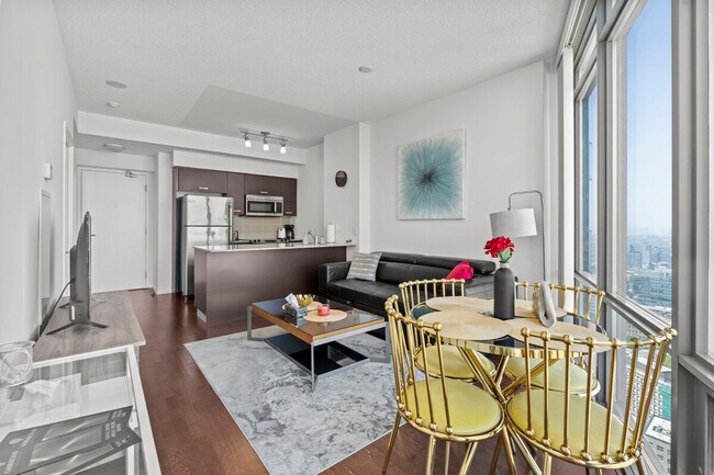 Building Photo - 76 Grenville St