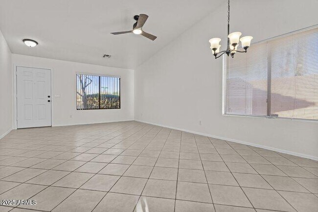 Foto del edificio - 2171 S Portland Ave