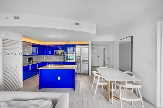 Foto del edificio - 3101 Bayshore Dr