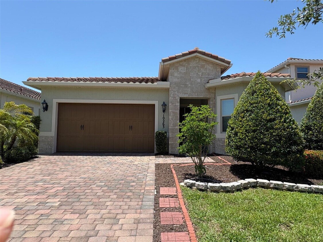 Foto principal - 10263 Henbury St