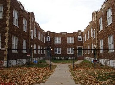 Primary Photo - 4906 W Florissant Ave