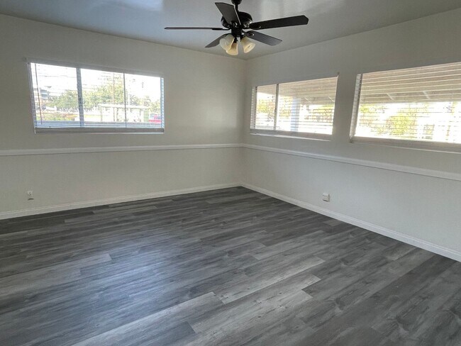 Building Photo - Newly Renovated 3bed 2 bath Home in Northr...