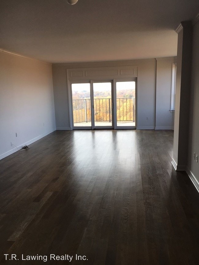 Building Photo - 2 br, 2 bath House - 1530 Queens Road #1103