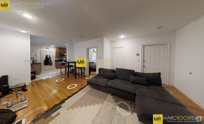Building Photo - 164 L St