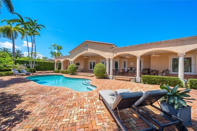 Building Photo - 600 Marquesa Dr