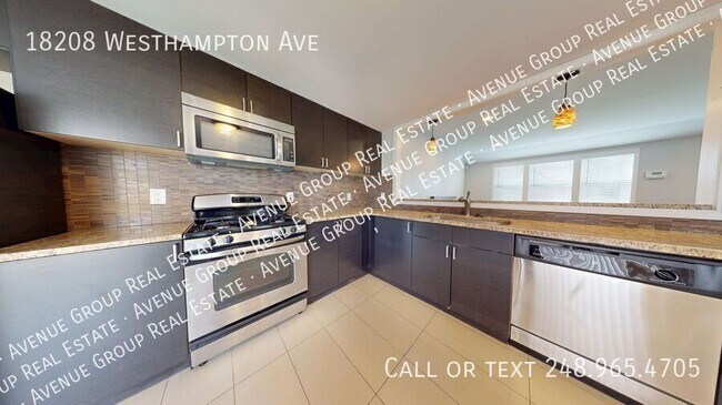 Foto del edificio - 18208 Westhampton Ave