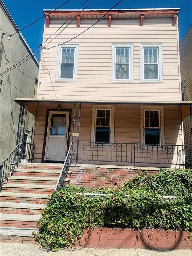 290 Neptune Ave, Jersey City, NJ 07305 House Rental in Jersey City, NJ 290 Neptune Ave, Jersey City, NJ 07305 House Rental in Jersey City, NJ
