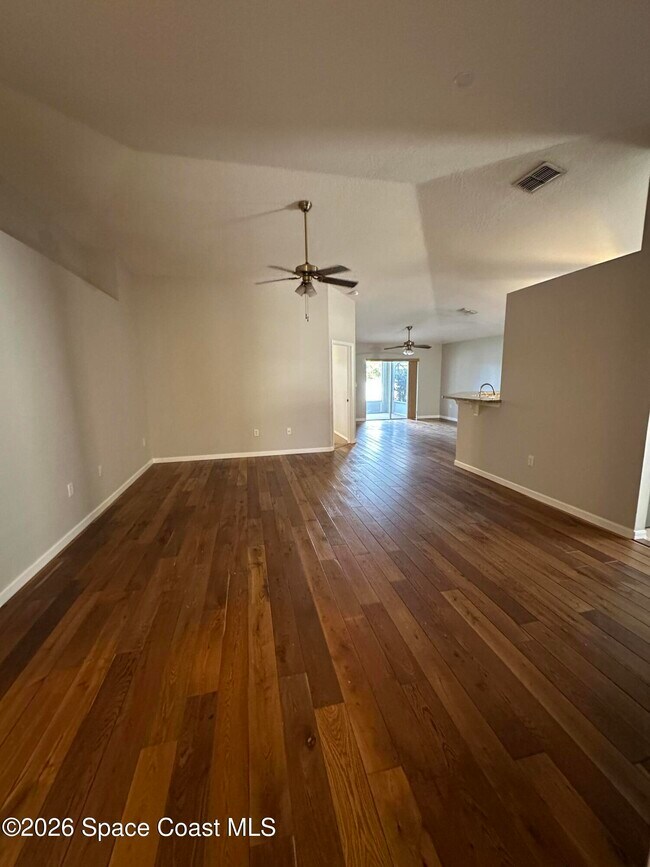 Foto del edificio - 5070 Spinet Dr