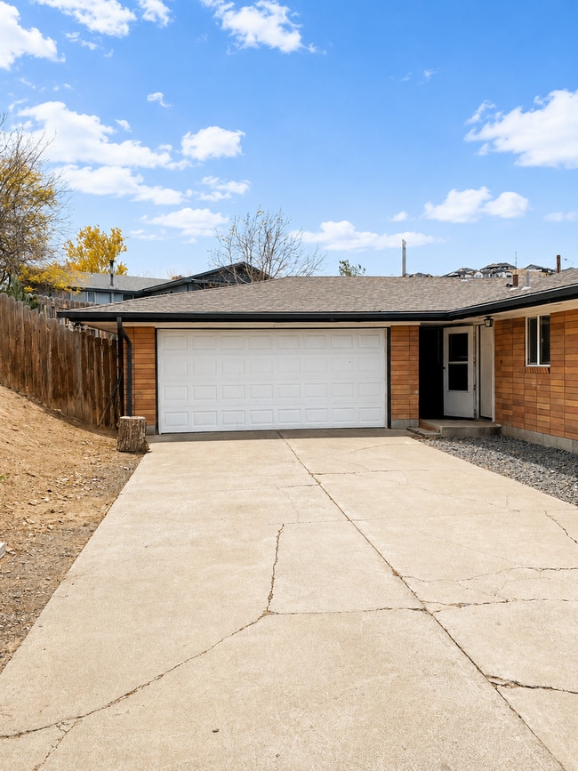 Building Photo - 606 Anchor Pl