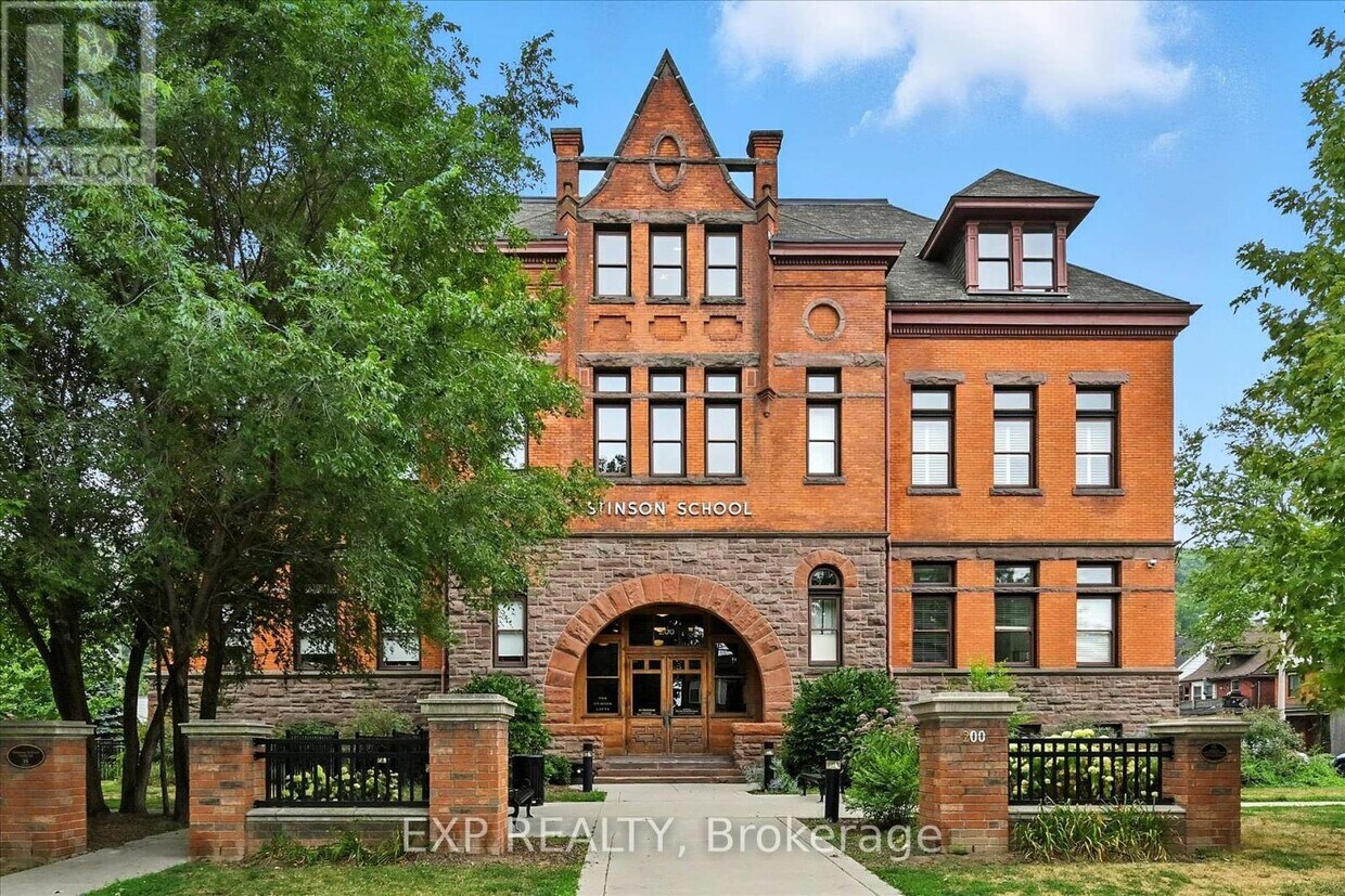 Photo principale - 200-200 Stinson St