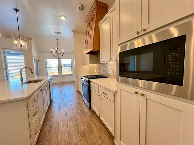 Building Photo - 9333 SW 42nd St